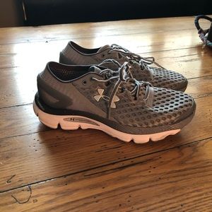 Under Armour running shoes size 6.5
